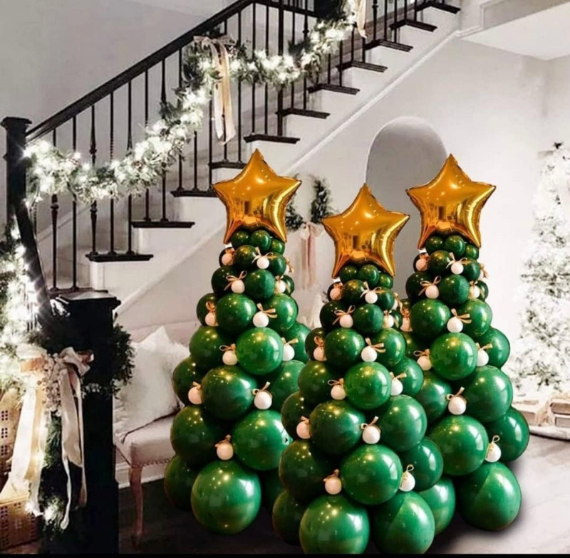 Come fare un albero di Natale con palloncini?