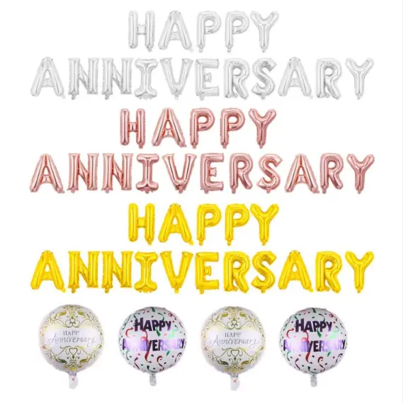 Decorazione con palloncino foil di buon anniversario