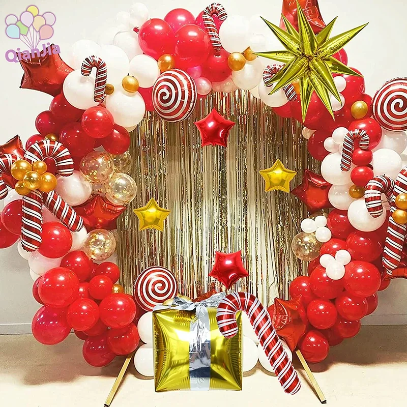 Arco di palloncini per decorazioni natalizie